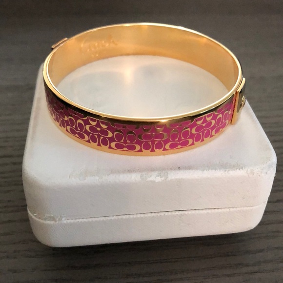 💥🆕Coach Gold Bangle🆕💥 - Picture 3 of 5